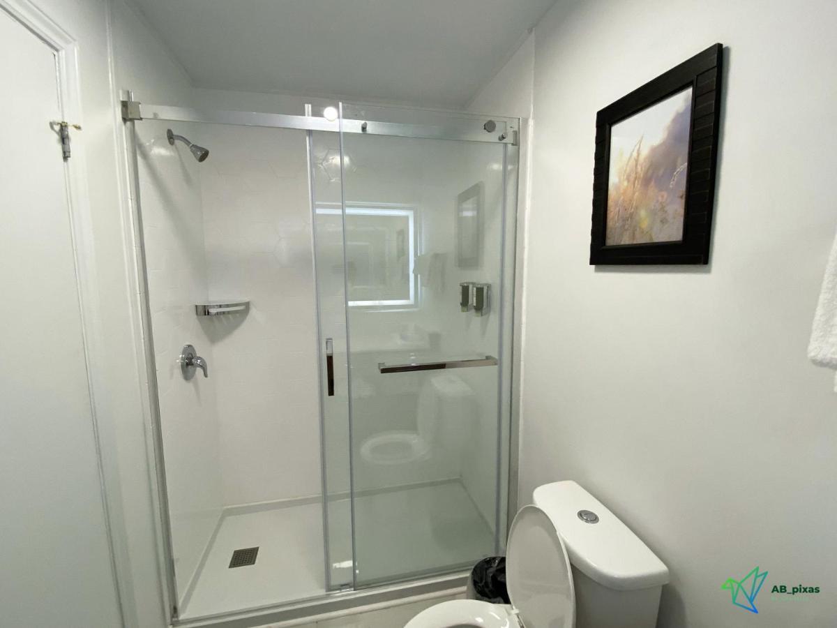 Glengarry Extended Stays Truro Esterno foto