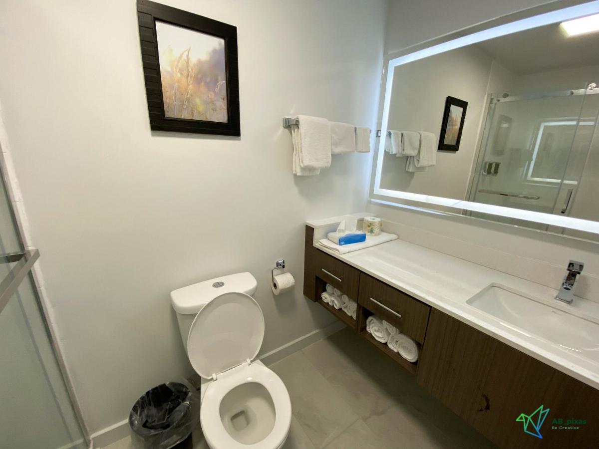 Glengarry Extended Stays Truro Esterno foto