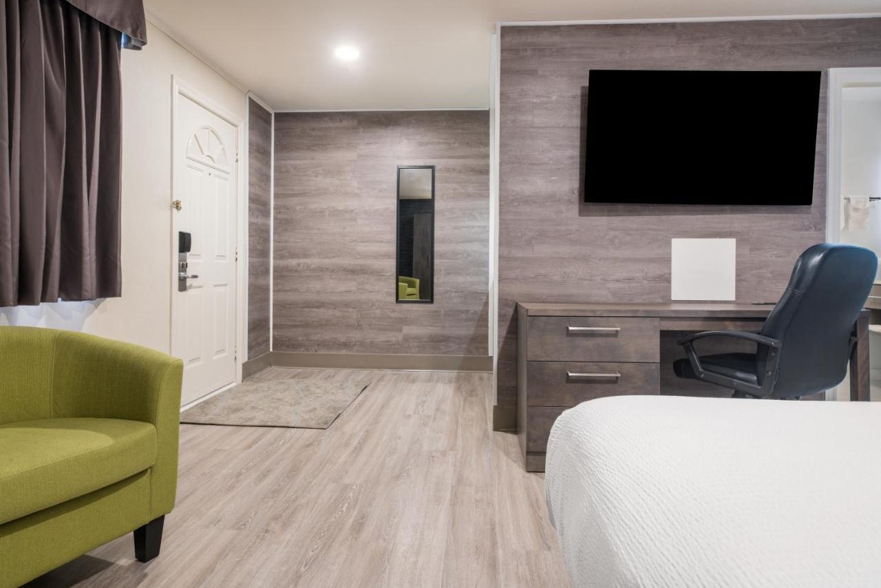 Glengarry Extended Stays Truro Esterno foto