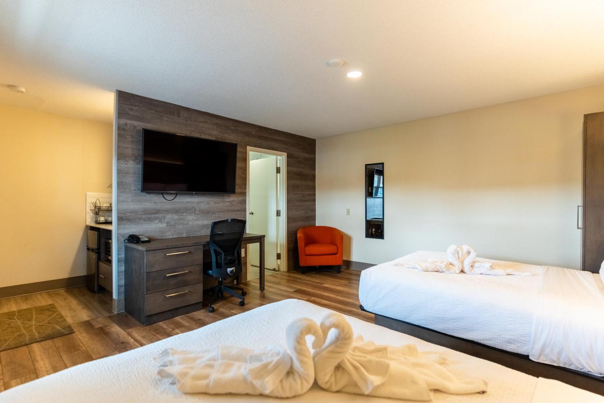 Glengarry Extended Stays Truro Esterno foto